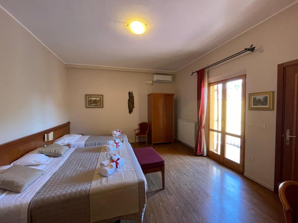 La Terrazza Dei Ciliegi Hotel Santa Maria Degli Angeli  Kültér fotó